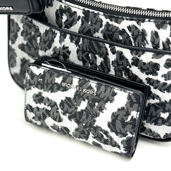 Michael Kors Jet Set Medium Leopard Logo Crossbody Bag w AirPods Case and Wallet - Picture 12 of 15